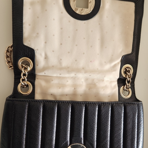 Kate Spade Black leather patent shoulder bag with gold details - Picture 3 of 6